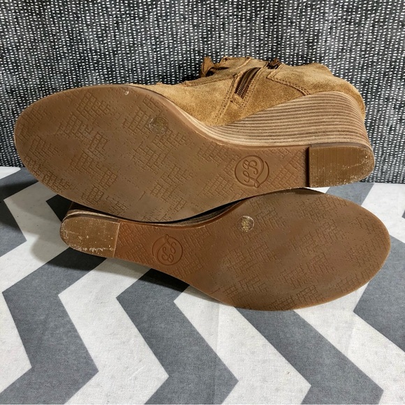 Lucky Brand Suede Boots - Picture 13 of 16